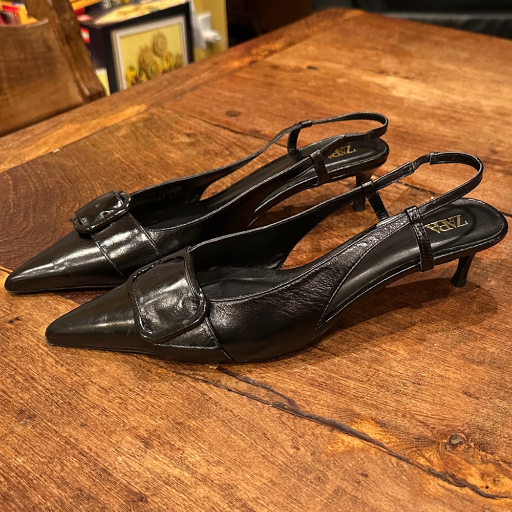 Zara Black Pointed Slingback Kitten Heels with Buckle Accent